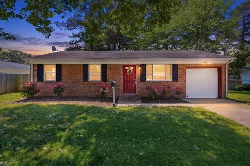 214 Belray Dr, Newport News, VA, 23601-1421 | Card Image