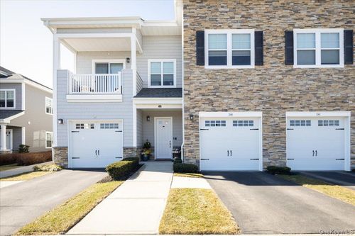 244 Fall Court, Huntington, NY, 11731 | Card Image