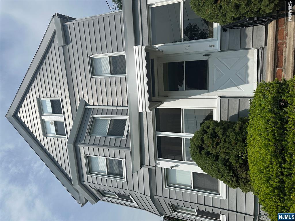 Residential Income in West Orange
