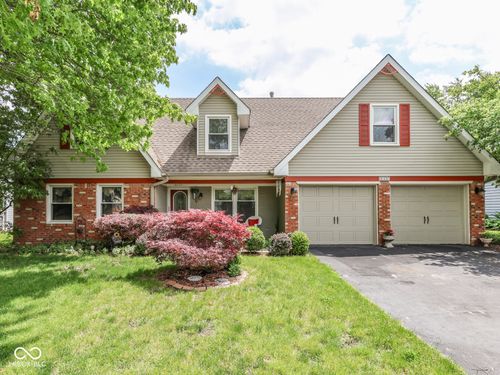 8255 Lynn Dr, Indianapolis, IN, 46237-9546 | Card Image