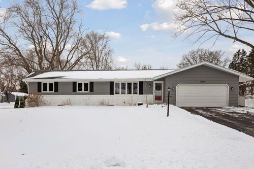 15505 6th Ave N, Plymouth, MN, 55447-3702 | Card Image