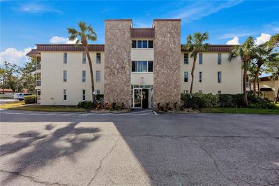 A104 - 4925 38 Th Way S, Condo with 2 bedrooms, 2 bathrooms and null parking in St Petersburg FL | Image 1