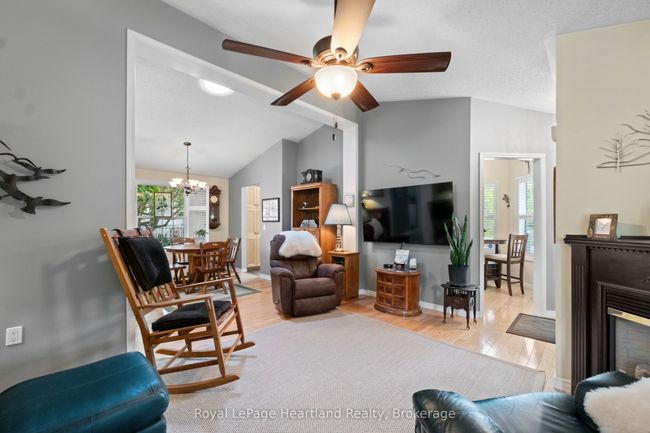 81402 Champlain Blvd, Home with 2 bedrooms, 2 bathrooms and 2 parking in Goderich ON | Image 5