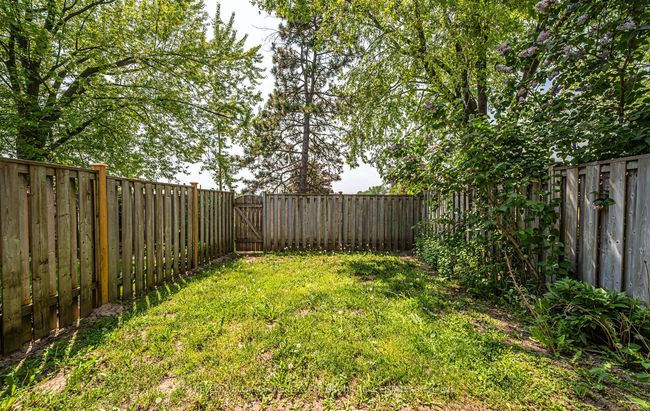 100 Deacon Lane, Condo with 3 bedrooms, 2 bathrooms and 1 parking in Ajax ON | Image 29