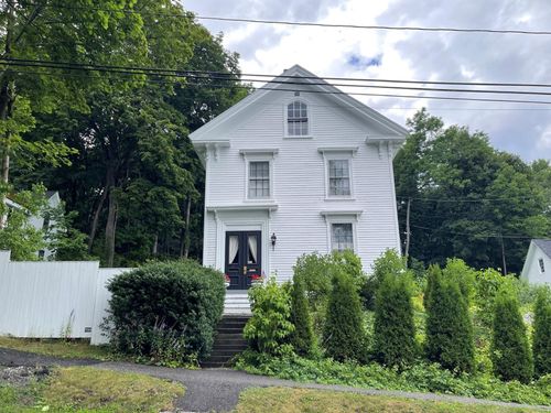 17 James St, Bangor, ME, 04401-4634 | Card Image