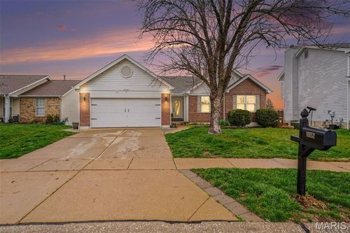 10152 Morgan Ridge Dr, Affton, MO, 63123-6286 | Card Image