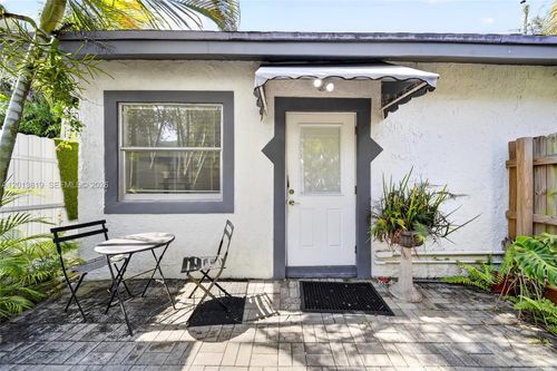 a-1520 Sw 11th Ter, MIAMI, FL, 33135 | Card Image