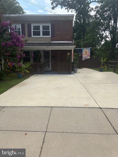 7 Johnson Ave, Coatesville, PA, 19320-2357 | Card Image