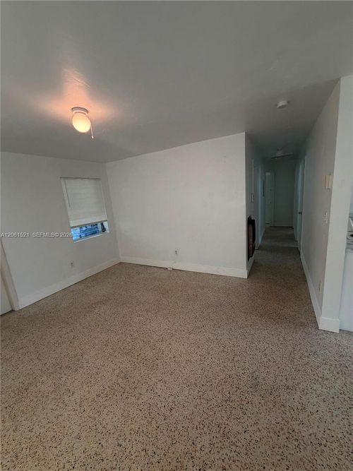 11530 Sw 136th St, Miami, FL, 33176-6201 | Card Image