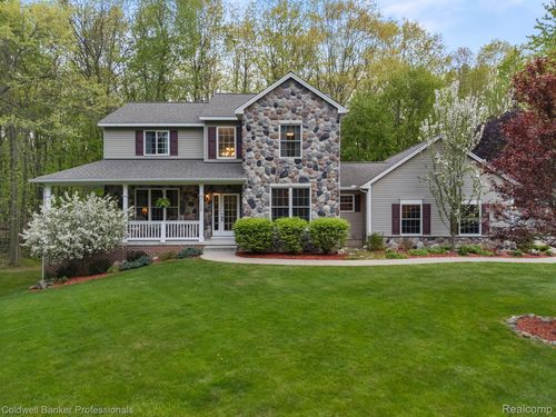 3135 Walnut Hls, Addison Township, MI, 48367-2827 | Card Image