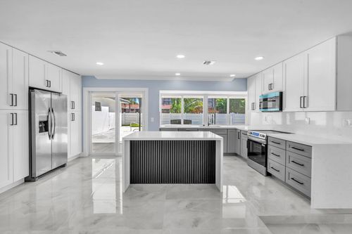 5000 Adams St, HOLLYWOOD, FL, 33021-7149 | Card Image