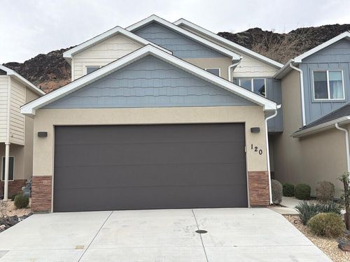120 N 240 E, Hurricane, UT, 84737 | Card Image