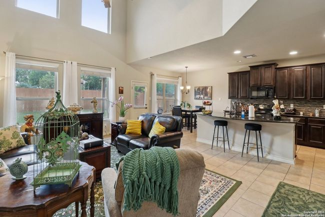 512 Saddle House, House other with 4 bedrooms, 4 bathrooms and null parking in Cibolo TX | Image 12