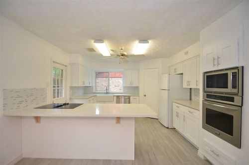 2822 River Birch Dr, Sugar Land, TX, 77479-1520 | Card Image