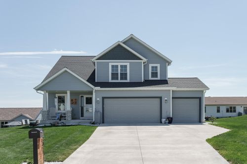 907 Ridge Ct, Watertown, WI, 53094-1102 | Card Image