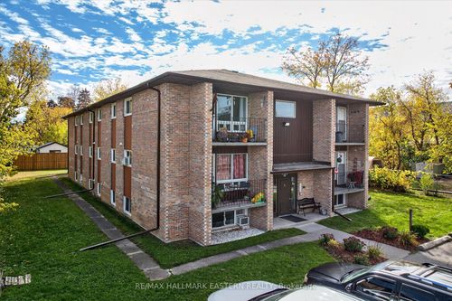 135 Lansdowne St W, Peterborough, ON, K9J1Y2 | Card Image