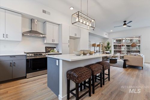 2025 S Makar Ln, Boise, ID, 83706-4405 | Card Image