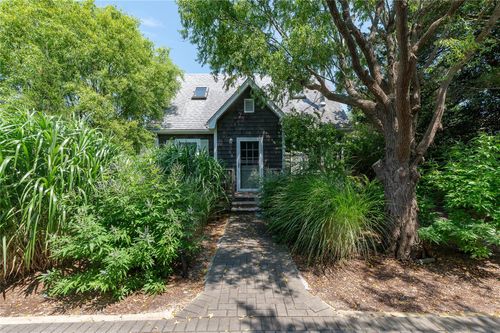 38 Homesite Ave, Ocean Beach, NY, 11770-2068 | Card Image