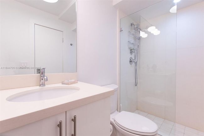 APT-5B - 77 Crandon Blvd, Condo with 1 bedrooms, 2 bathrooms and null parking in Key Biscayne FL | Image 31