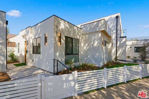 10915 Massachusetts Ave, Los Angeles, CA, 90024-5548 | Card Image
