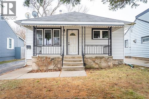 2571 Meighen, Windsor, ON, N8W4C3 | Card Image