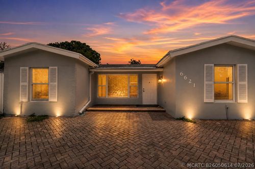 6621 Perry St, Hollywood, FL, 33024-1915 | Card Image