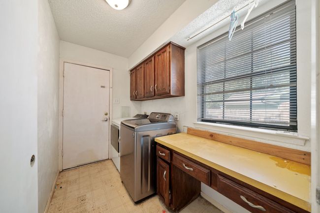 Laundry Room | Image 25