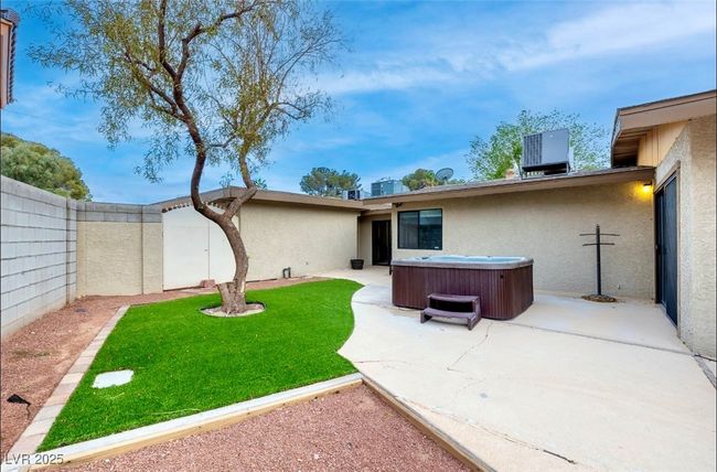 3597 Cochise Ln, House other with 4 bedrooms, 4 bathrooms and null parking in Las Vegas NV | Image 35