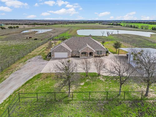 304 Canales Rd, Nevada, TX, 75173 | Card Image