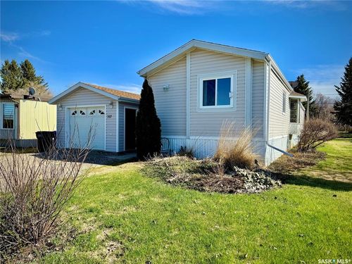 317 Riedel Ave E, Langenburg, SK, S0A2A0 | Card Image