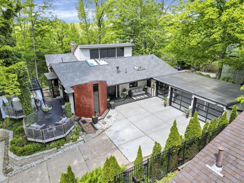 324 Mount Parnassus Dr, Granville, OH, 43023-1438 | Card Image