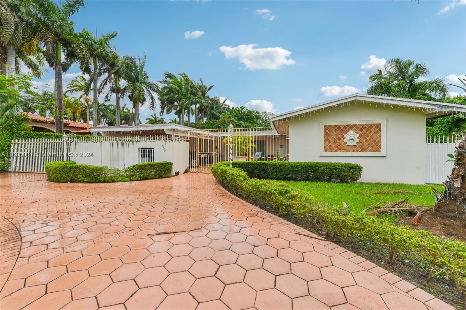 4th St, Miami, FL 33144