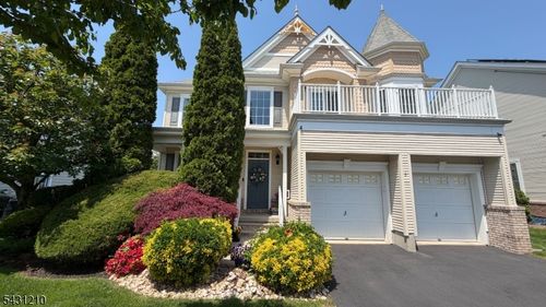 4 Spinnaker Dr, South Amboy, NJ, 08879-3438 | Card Image