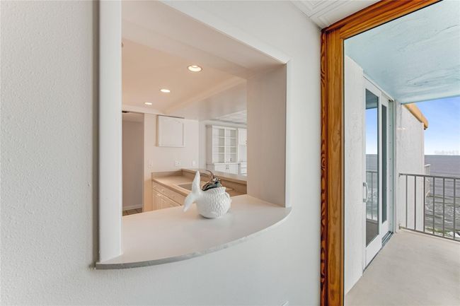 Kitchen pass-through to office/reading nook | Image 14