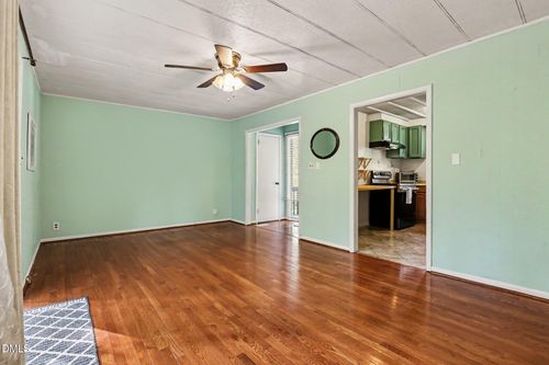 7201 Bentley Cir, Raleigh, NC, 27616-6412 | Card Image