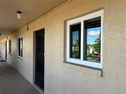 b304-4204 Heron Way, BRADENTON, FL, 34205-5066 | Card Image