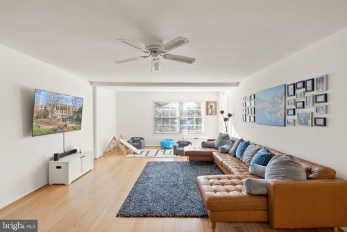 305-7661 Provincial Dr, MCLEAN, VA, 22102-7662 | Card Image