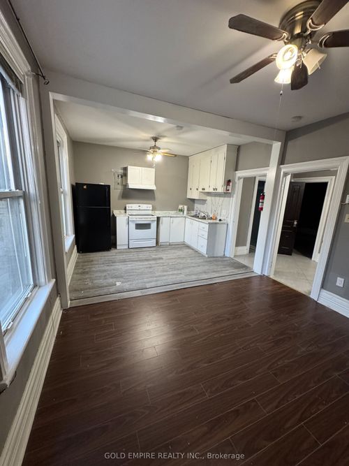 777 Little Grey St, London, ON, N5Z1P2 | Card Image