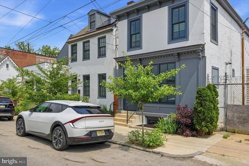 64 W Queen Ln, PHILADELPHIA, PA, 19144-2914 | Card Image