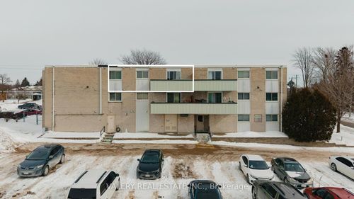 302-6 Walton Avenue, Kitchener, ON, N2C2B5 | Card Image