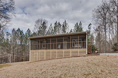 404 Kennedy Farm Rd S, Trinity, NC, 27370-7077 | Card Image