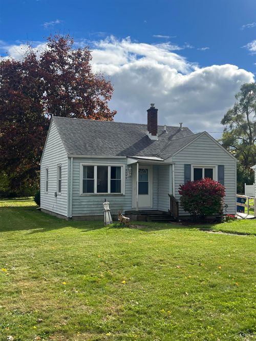 3590 Lincoln St, Carrollton, MI, 48724-5023 | Card Image