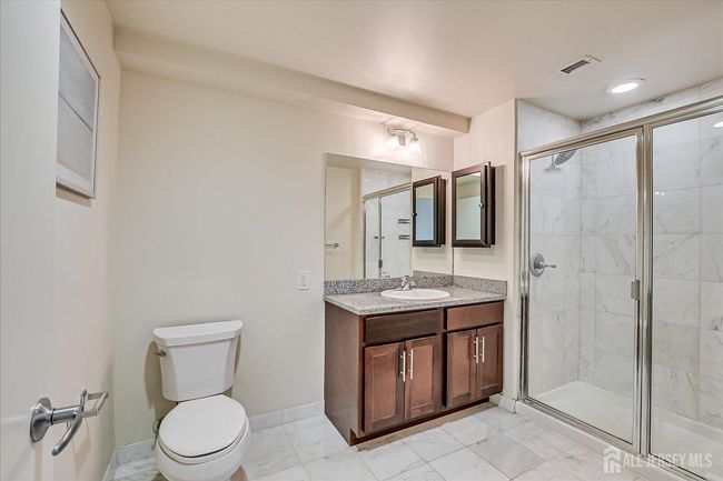 APT-2107 - 110 Somerset St, Townhouse with 2 bedrooms, 2 bathrooms and null parking in New Brunswick NJ | Image 30