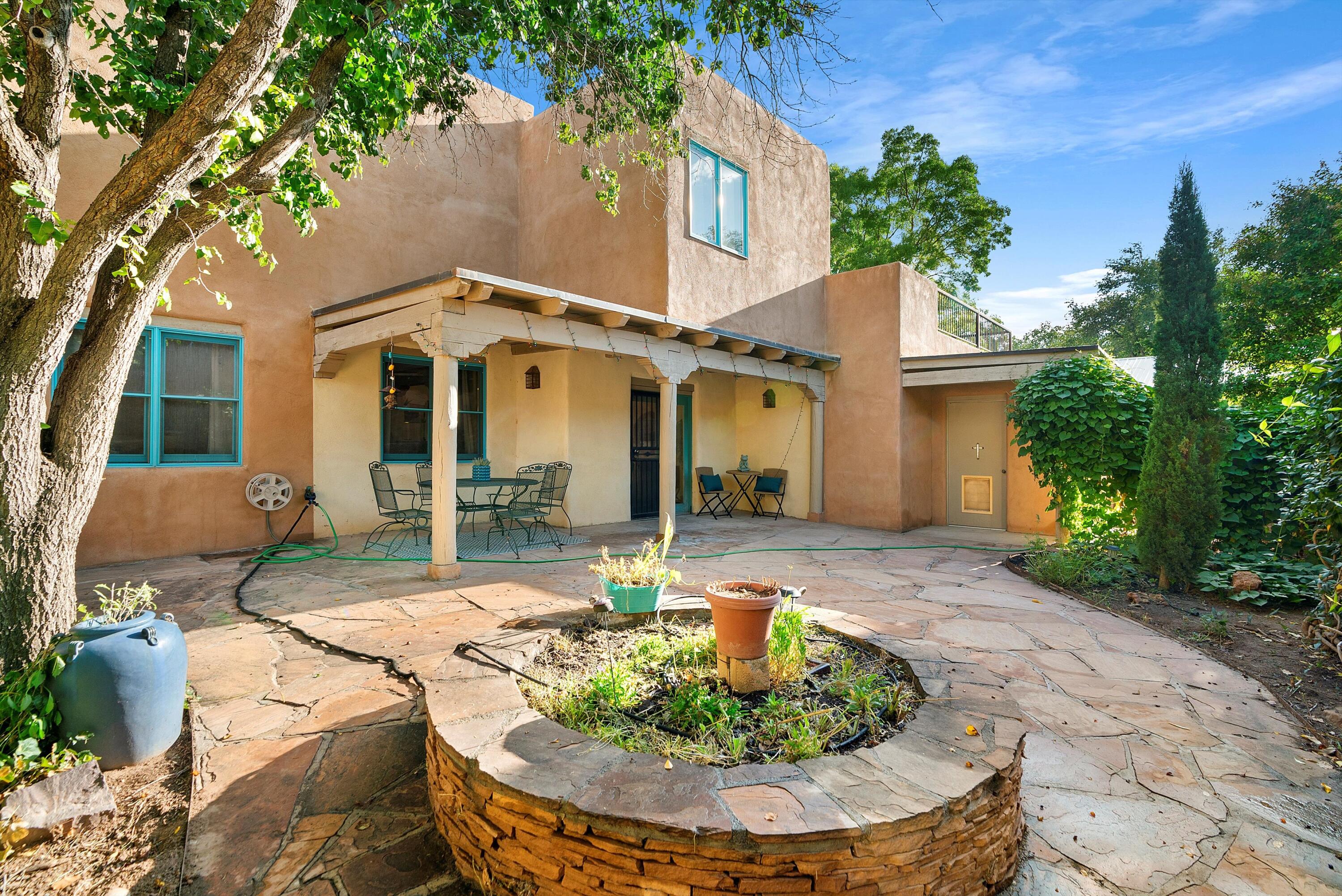Campbell Rd, Albuquerque, NM 87104