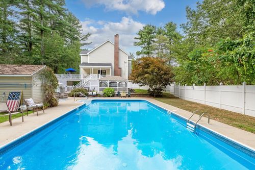 2 Maple Ave, Hampstead, NH, 03841-2333 | Card Image