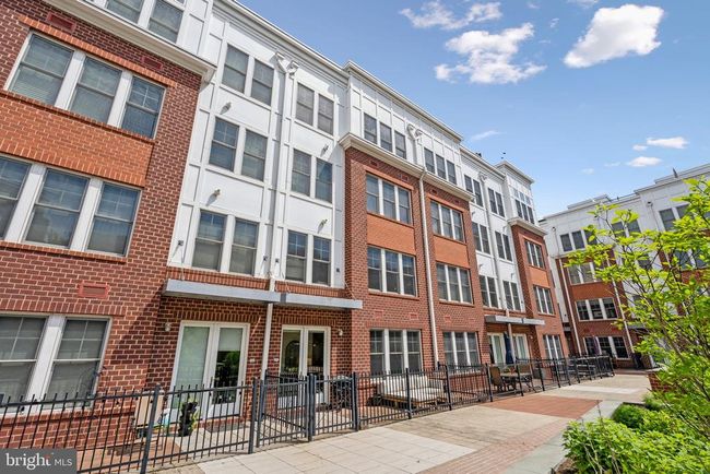 B117 - 1418 N Rhodes St, Townhouse with 2 bedrooms, 3 bathrooms and null parking in ARLINGTON VA | Image 24