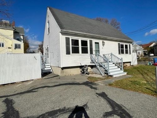 40 Center St, Woburn, MA, 01801-2931 | Card Image