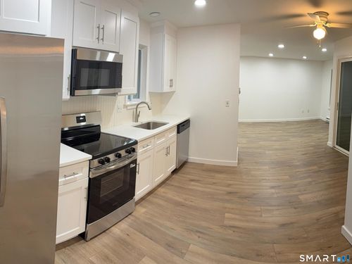 j-66 Nashville Rd, Bethel, CT, 06801-2504 | Card Image