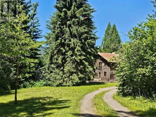 106 Baldwin Rd, New Denver, BC, V0G1S1 | Card Image