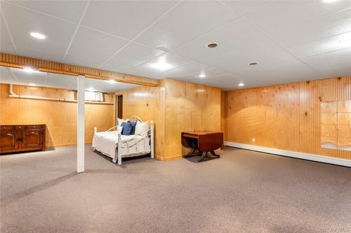 56 Seaman Rd, Jamesport, NY, 11947-3009 | Card Image